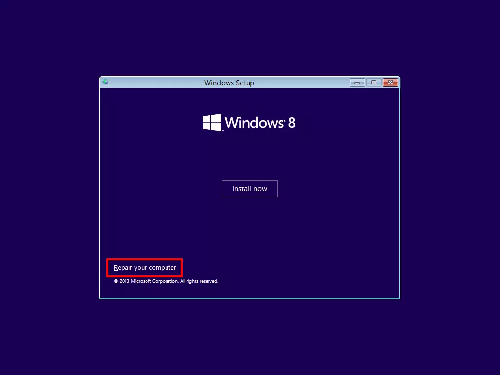 DVD con Windows 8: pantalla de inicio con la opción de reparar el equip