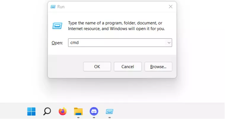 Windows 11: comando “cmd” a través del diálogo “Ejecutar”